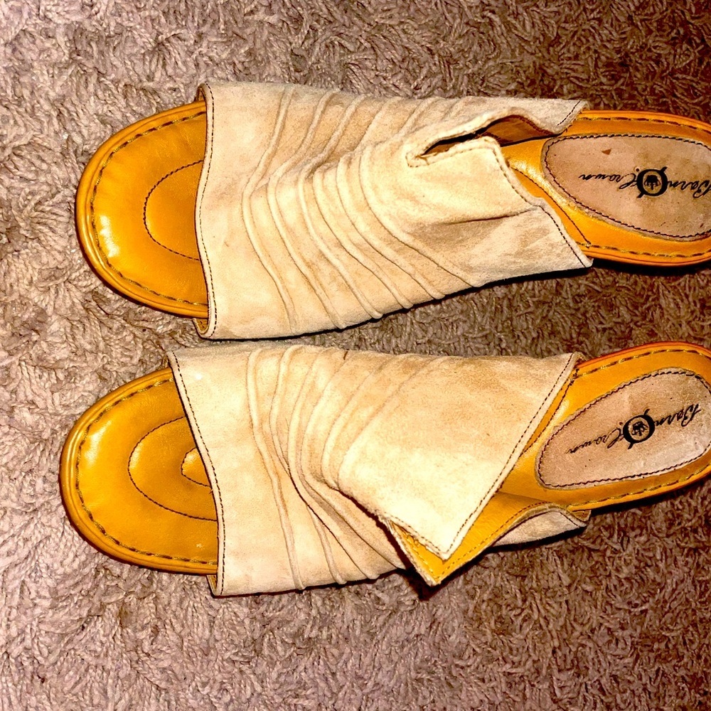 B.O.C crown open toe heeled clog
